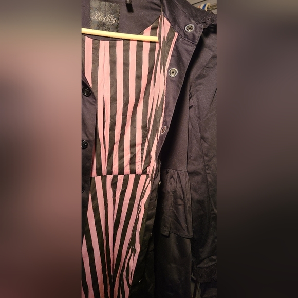 Lip-Service - Blacklist Coat - Picture 15 of 16